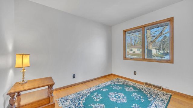 604 Robin STREET, West Bend, WI 53090