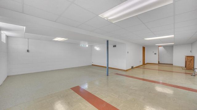 604 Robin STREET, West Bend, WI 53090