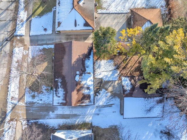 604 Robin STREET, West Bend, WI 53090