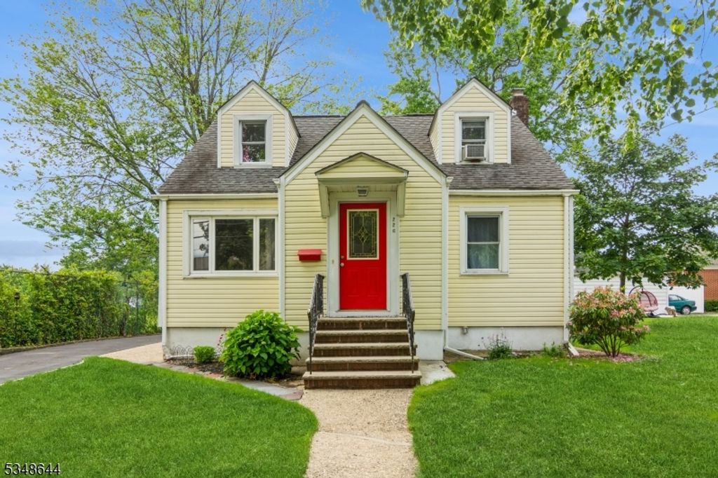 226 Meadow Street, Roselle Park Boro, NJ 07204