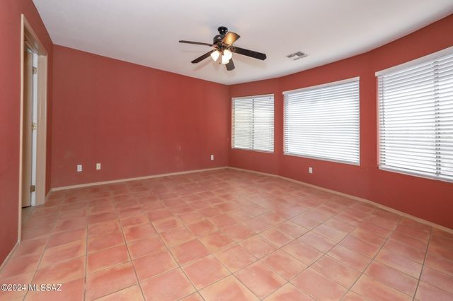 831 S Rincon Rising Road, Tucson, AZ 85748