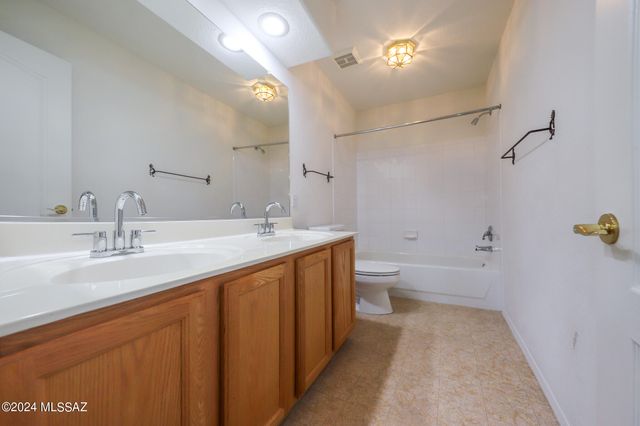 831 S Rincon Rising Road, Tucson, AZ 85748