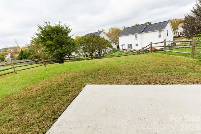 11927 Cheviott Hill Lane, Charlotte, NC 28213