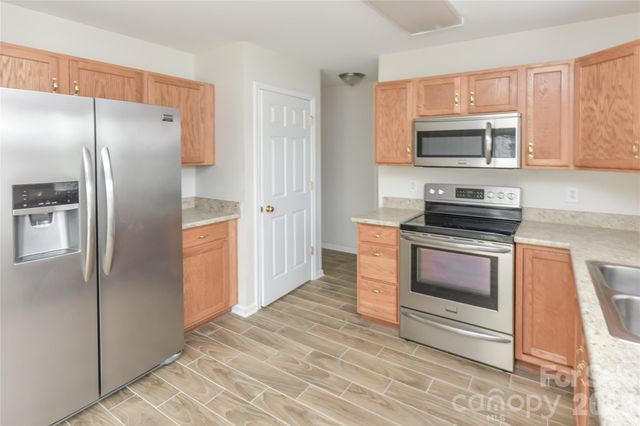 11927 Cheviott Hill Lane, Charlotte, NC 28213