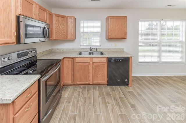 11927 Cheviott Hill Lane, Charlotte, NC 28213