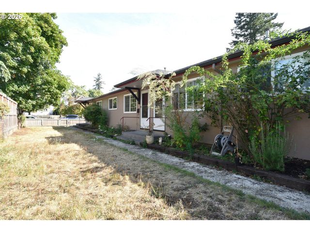 5800 Se WOODSTOCK Blvd, Portland, OR 97206