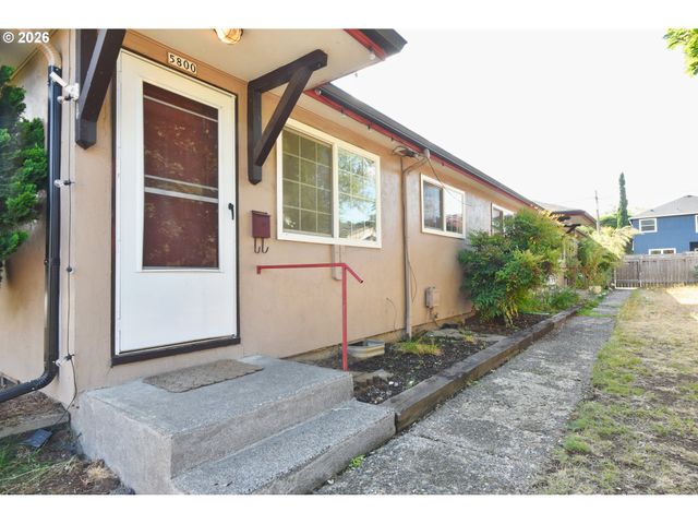 5800 Se WOODSTOCK Blvd, Portland, OR 97206