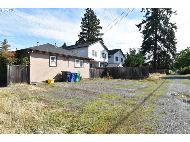 5800 Se WOODSTOCK Blvd, Portland, OR 97206