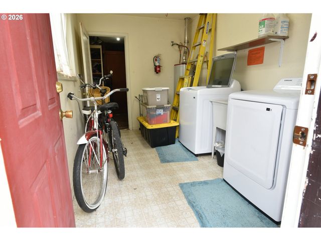 5800 Se WOODSTOCK Blvd, Portland, OR 97206