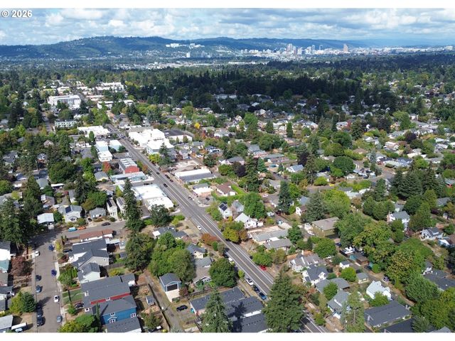5800 Se WOODSTOCK Blvd, Portland, OR 97206