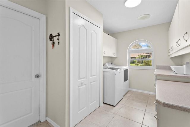 550 SILK OAK DRIVE, Venice, FL 34293