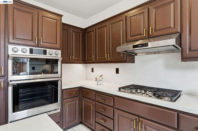 1574 Nobu Dr, San Jose, CA 95131