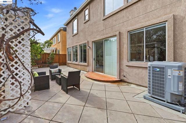 1574 Nobu Dr, San Jose, CA 95131