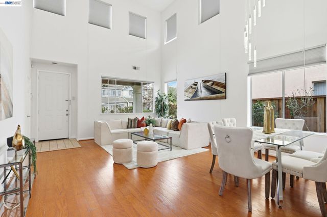 1574 Nobu Dr, San Jose, CA 95131