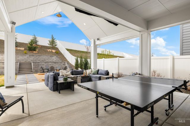 13427 N Hazel Grouse Way, Boise, ID 83714