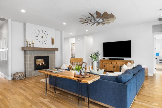 13427 N Hazel Grouse Way, Boise, ID 83714