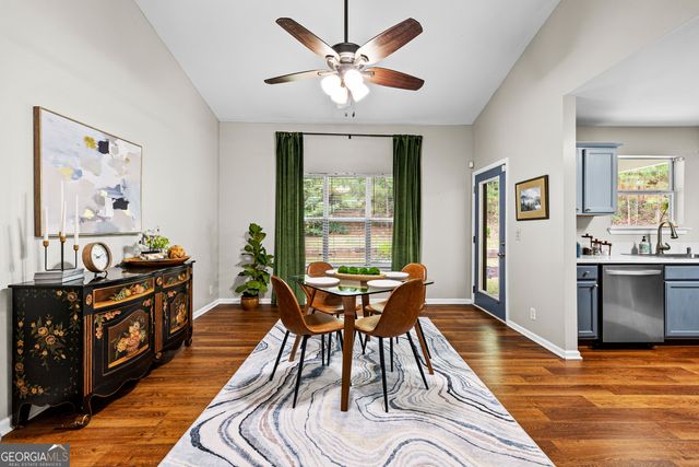 121 Meadowbrook Lane, Grantville, GA 30220