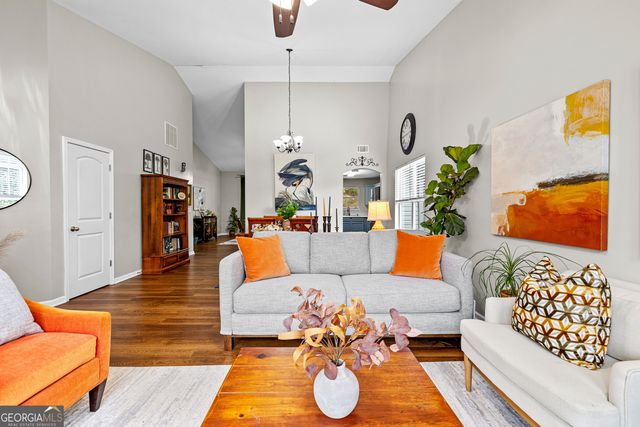 121 Meadowbrook Lane, Grantville, GA 30220