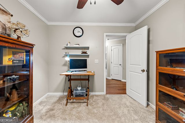 121 Meadowbrook Lane, Grantville, GA 30220