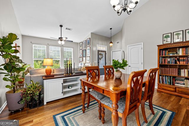 121 Meadowbrook Lane, Grantville, GA 30220