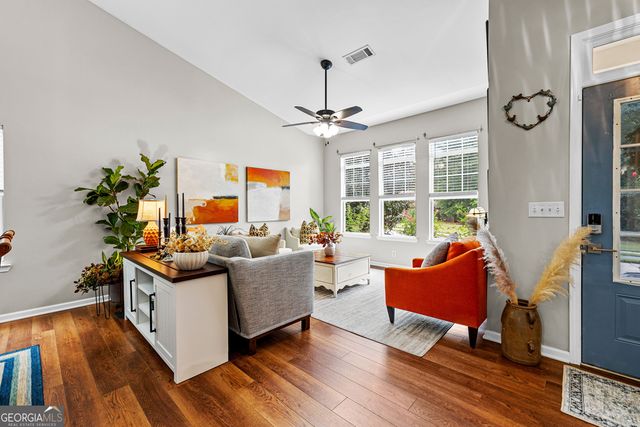 121 Meadowbrook Lane, Grantville, GA 30220