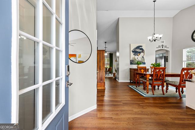 121 Meadowbrook Lane, Grantville, GA 30220