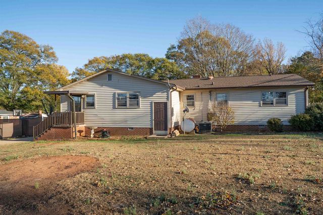 123 Swain Avenue, Boiling Springs, SC 29316