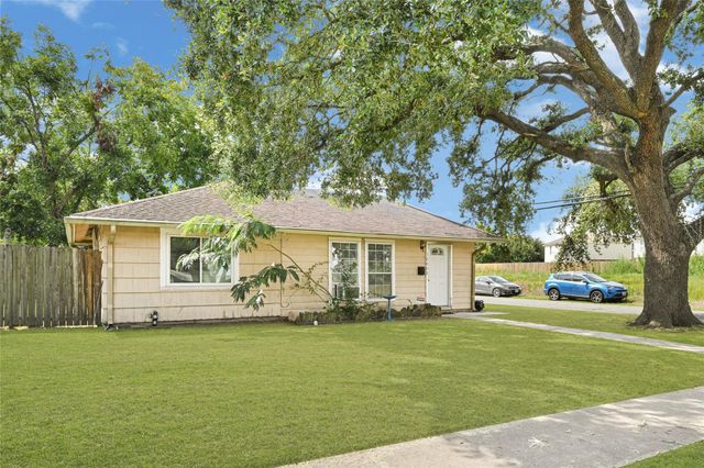 12002 Palmway Street, Houston, TX 77034