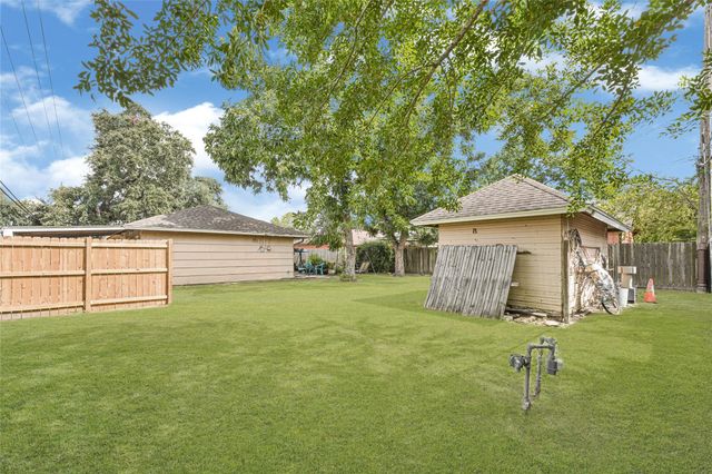 12002 Palmway Street, Houston, TX 77034