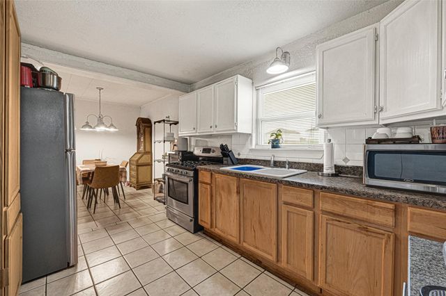 12002 Palmway Street, Houston, TX 77034