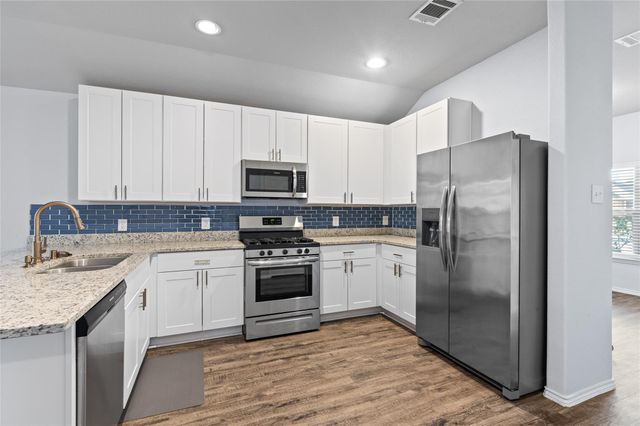 2024 Cedar Tree Court, Conroe, TX 77301