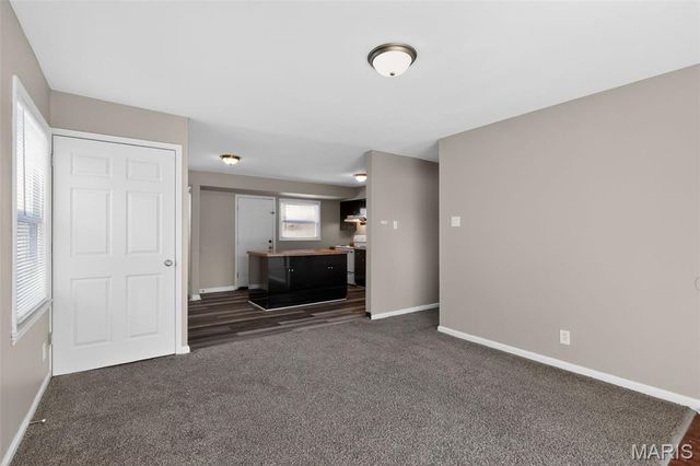 325 Lancashire Road, St Louis, MO 63137