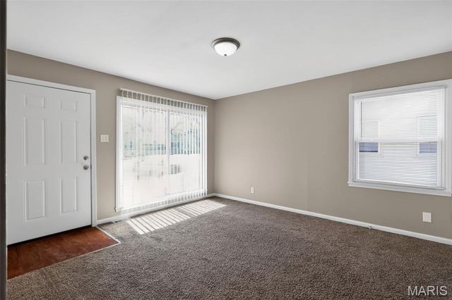 325 Lancashire Road, St Louis, MO 63137