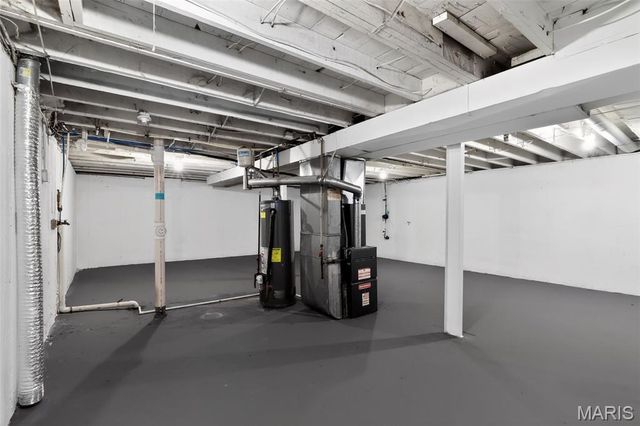 325 Lancashire Road, St Louis, MO 63137