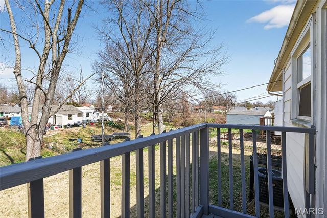 325 Lancashire Road, St Louis, MO 63137