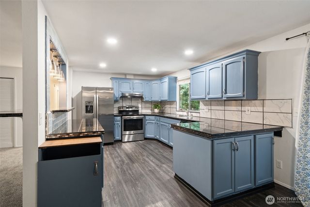9125 Central Valley, Bremerton, WA 98311