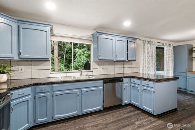 9125 Central Valley, Bremerton, WA 98311