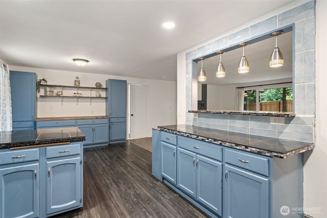 9125 Central Valley, Bremerton, WA 98311