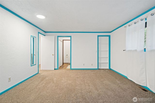 9125 Central Valley, Bremerton, WA 98311