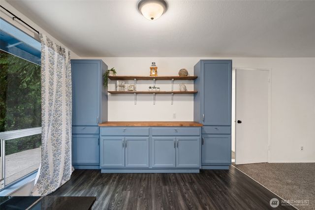 9125 Central Valley, Bremerton, WA 98311