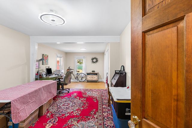 23 Paradise Ln, Halifax, MA 02338