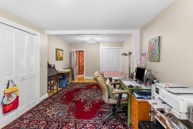 23 Paradise Ln, Halifax, MA 02338