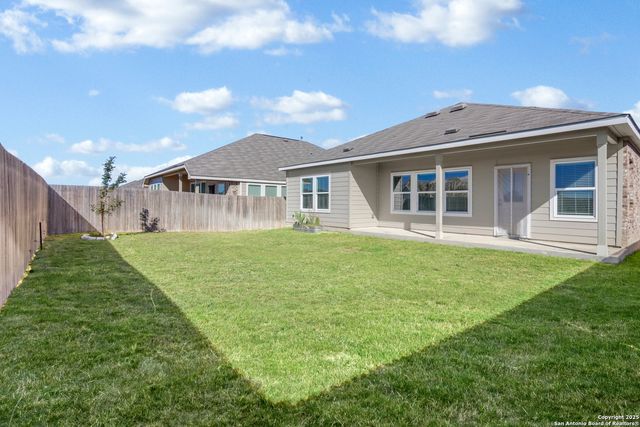 8904 James Bowie, Seguin, TX 78155
