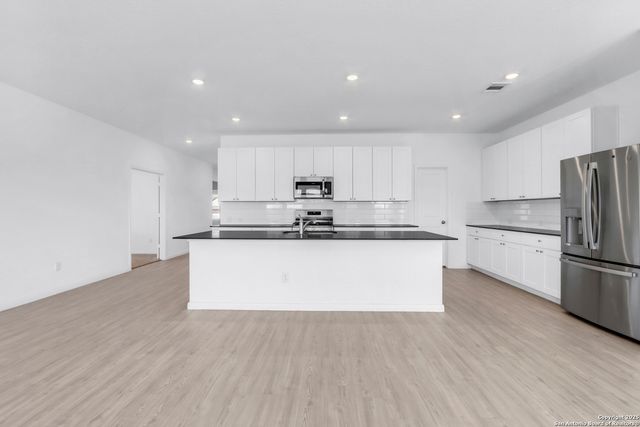 8904 James Bowie, Seguin, TX 78155