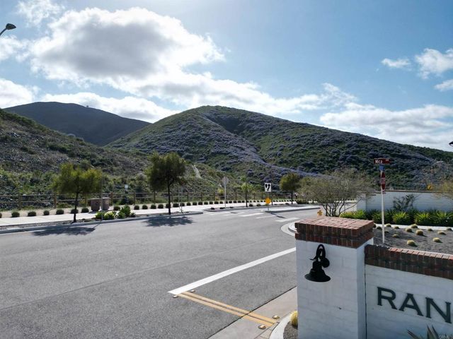 126 Diamante Rd, San Marcos, CA 92078