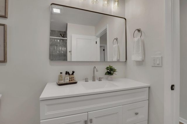 115 Hill Road S, Pickerington, OH 43147