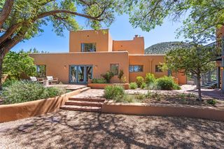 3869 Old Santa Fe Trail, Santa Fe, NM 87505