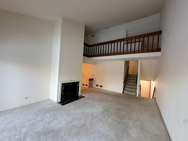 19W244 Governors Trail, Oak Brook, IL 60523