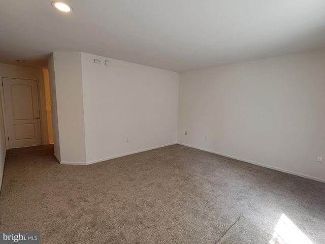 5603 CONSTITUTION CT, North Wales, PA 19454