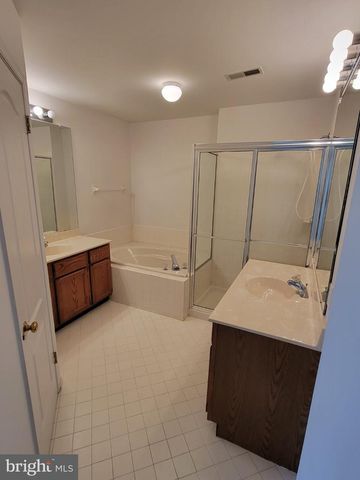 5603 CONSTITUTION CT, North Wales, PA 19454